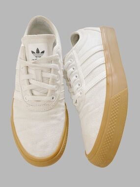 7.5 Adidas Adi Ease White Canvas Low-Top Sneakers with Gum Sole
